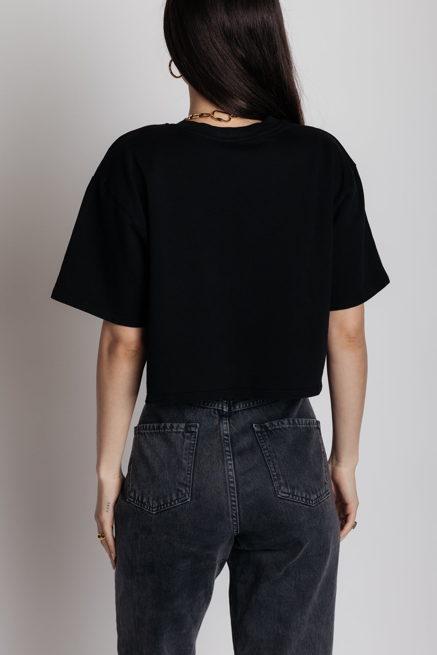 black boxy tee